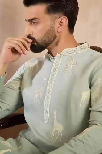 Men blue silk blend ombre embroidered straight kurta sets