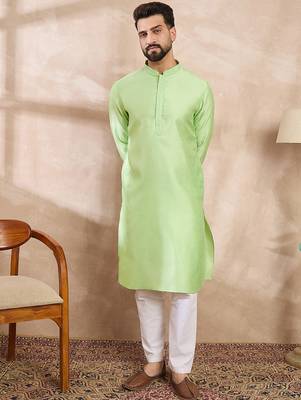 Men green silk blend solid embroidered straight kurta with trouser 2