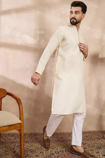 Men off white silk blend solid embroidered straight kurta with trouser