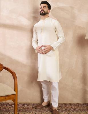 Men off white silk blend solid embroidered straight kurta with trouser 5