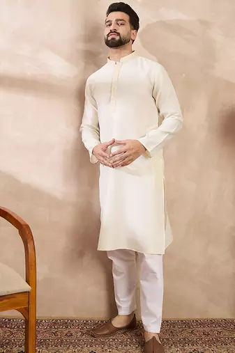 Men off white silk blend solid embroidered straight kurta with trouser