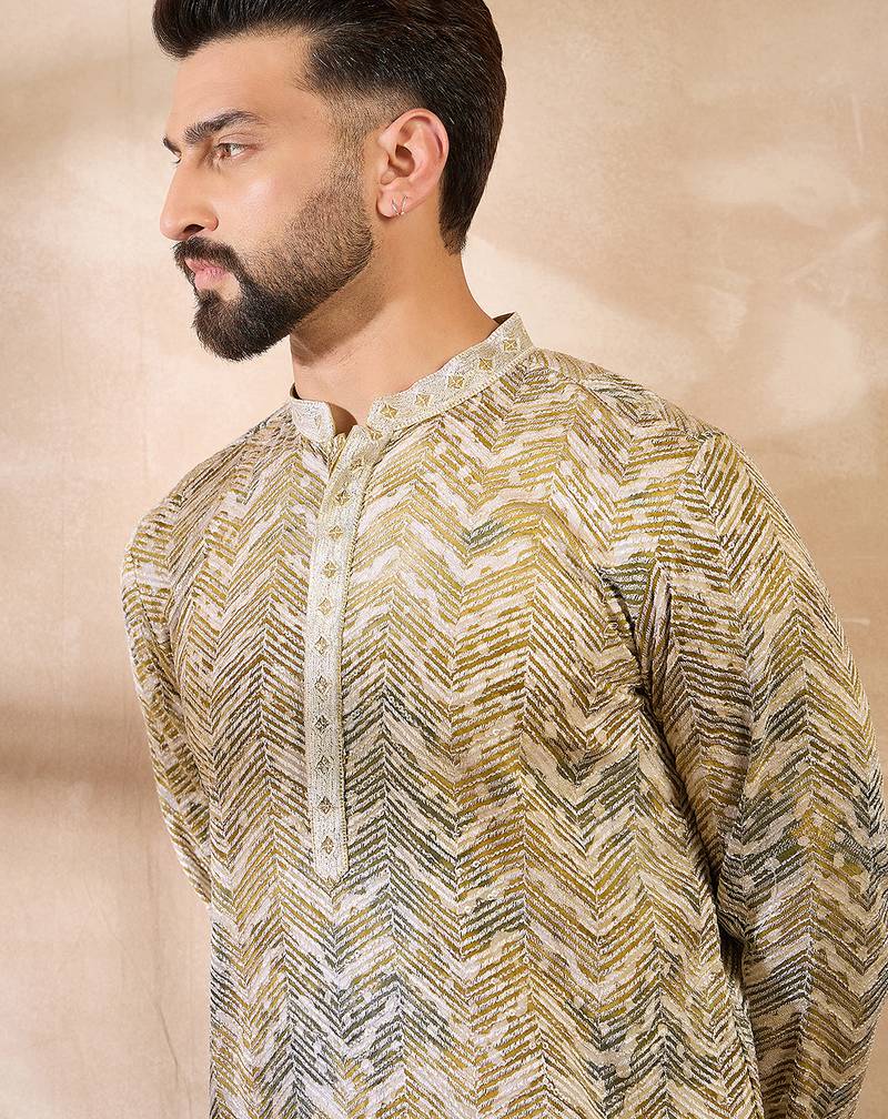 Men green silk blend solid embroidered straight kurta sets