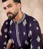 Men purple silk blend solid embroidered straight kurta with trouser