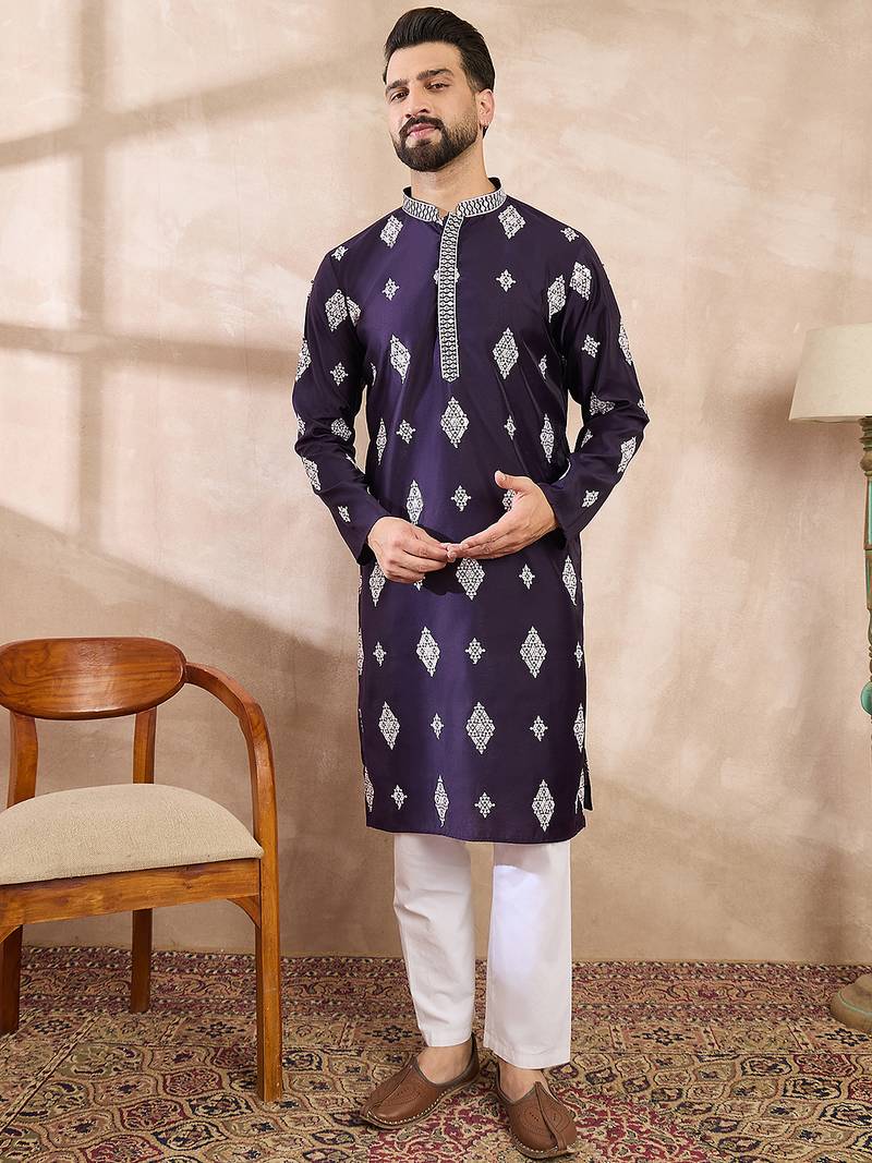 Men purple silk blend solid embroidered straight kurta with trouser