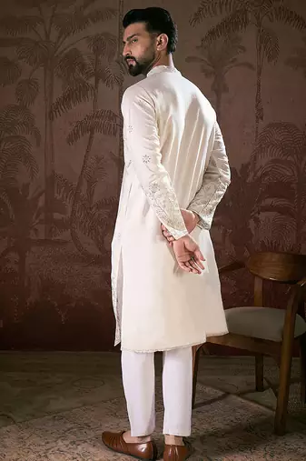 Men white silk blend floral embroidered straight kurta with trouser