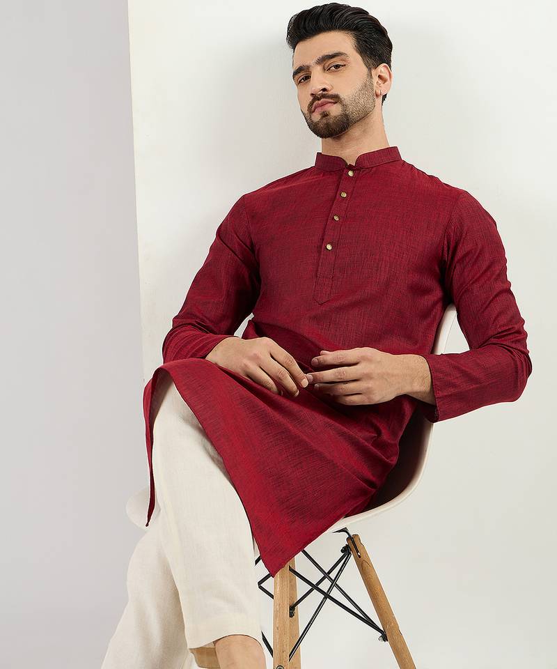 Men maroon cotton solid woven design straight kurta