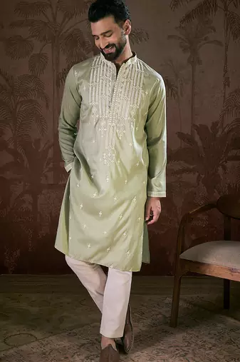 Men green silk blend solid embroidered straight kurta with trouser
