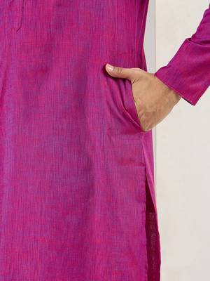 Men pink cotton solid woven design straight kurta 5