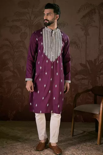 Men purple silk blend solid embroidered straight kurta with trouser