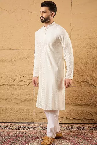 Men off white viscose rayon chevron embroidered straight kurta