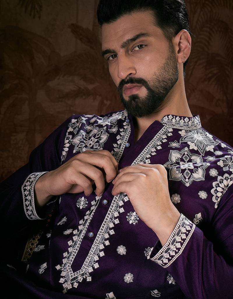 Men purple silk blend solid embroidered straight kurta with trouser