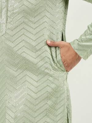 Men green viscose rayon solid embroidered straight kurta 5