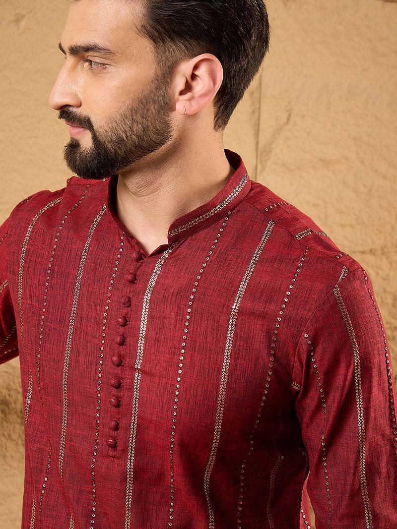 Men maroon cotton solid embroidered straight kurta