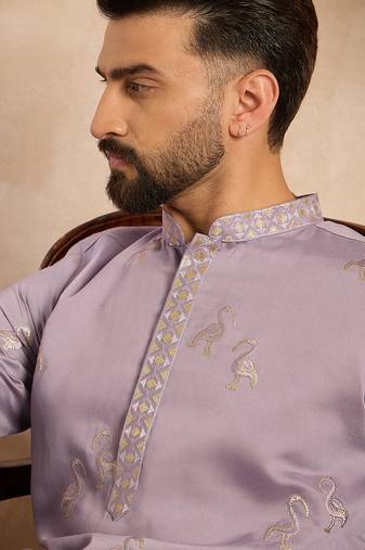 Men lavender silk blend solid embroidered straight kurta sets