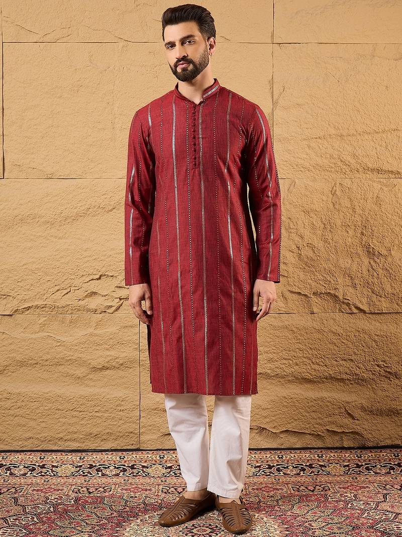 Men maroon cotton solid embroidered straight kurta