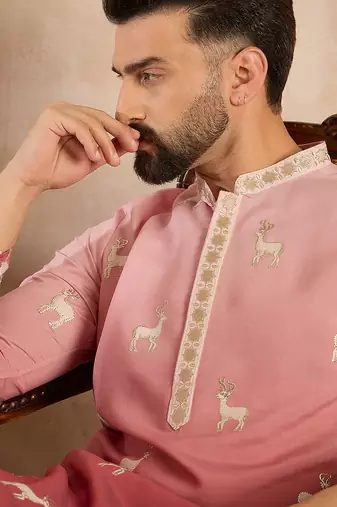 Men red silk blend ombre embroidered straight kurta sets