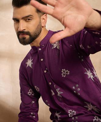 Men purple polyester solid embroidered straight kurta sets 2
