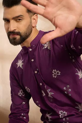 Men purple polyester solid embroidered straight kurta sets