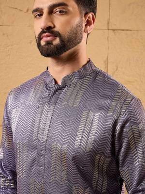 Men purple silk blend solid embroidered straight kurta 2