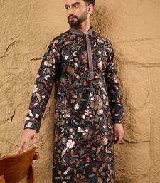 Men black silk blend solid embroidered straight kurta
