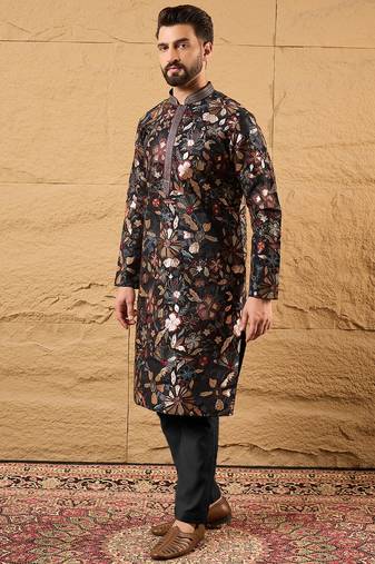 Men black silk blend solid embroidered straight kurta