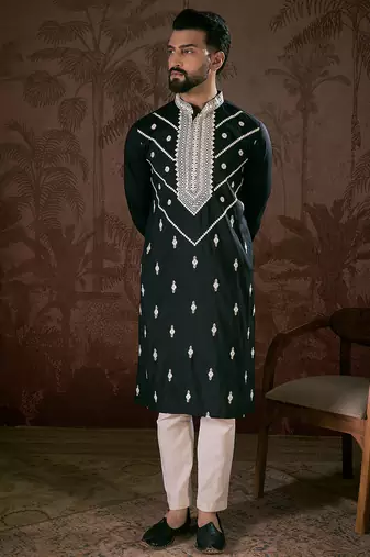 Men black silk blend solid embroidered straight kurta with trouser