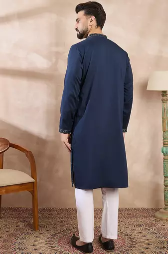 Men blue silk blend geometric embroidered straight kurta with trouser