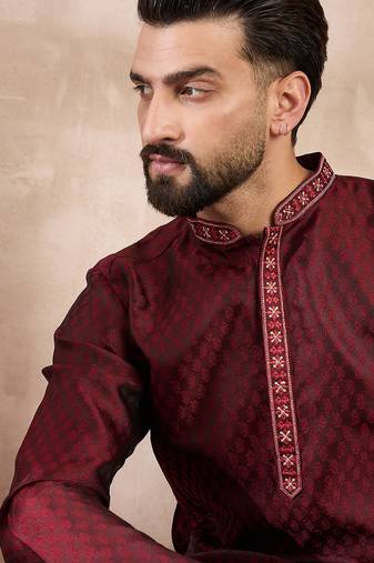 Men maroon silk blend solid woven design straight kurta with trouser