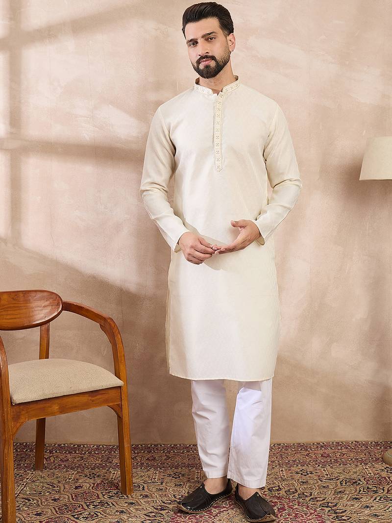 Men off white silk blend solid woven design straight kurta with trouser