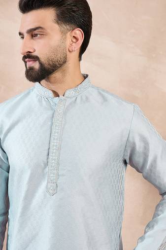 Men blue silk blend solid woven design straight kurta with trouser