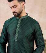 Men green silk blend solid woven design straight kurta with trouser