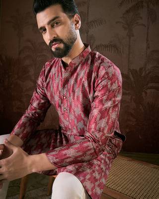 Men maroon silk blend chevron printed straight kurta with trouser 3