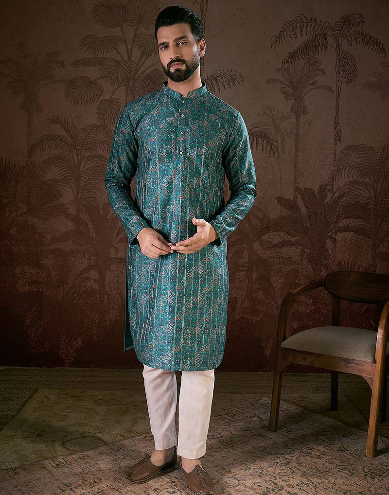 Men blue silk blend ethnic motifs printed straight kurta with trouser