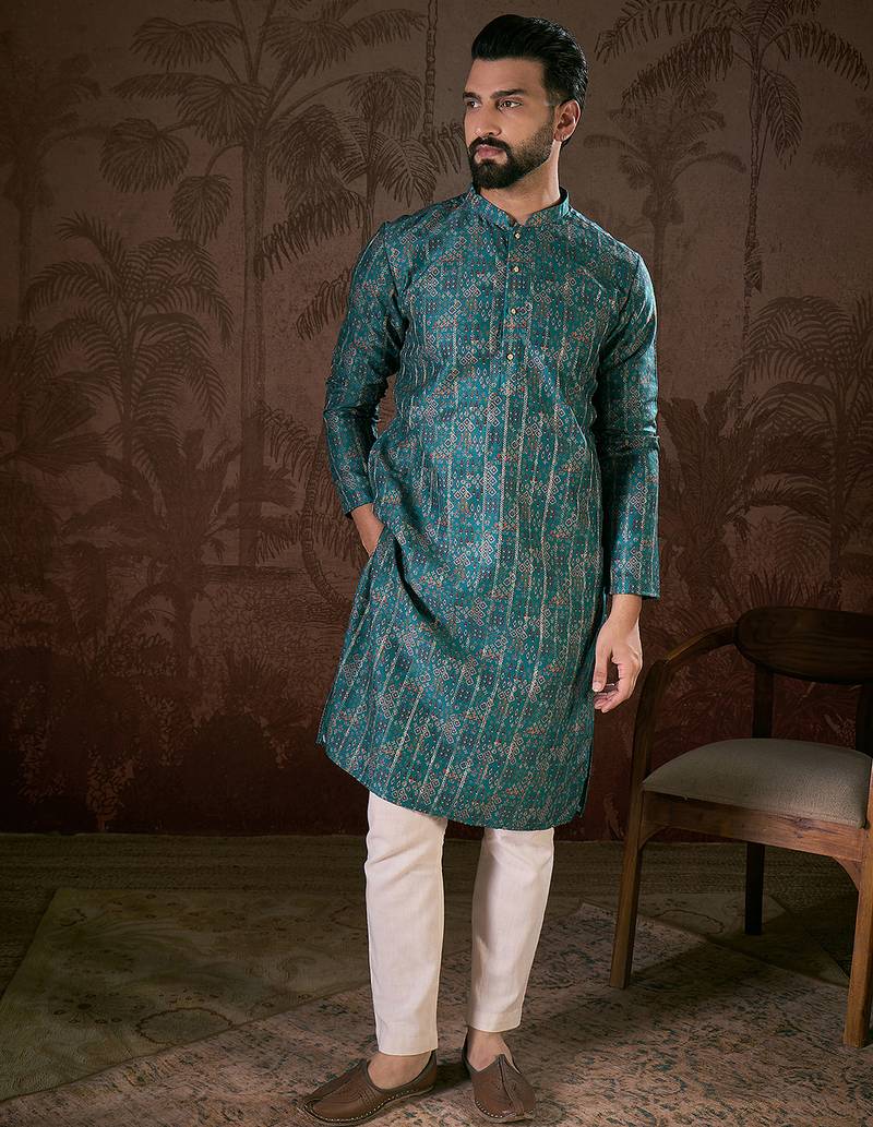 Men blue silk blend ethnic motifs printed straight kurta with trouser