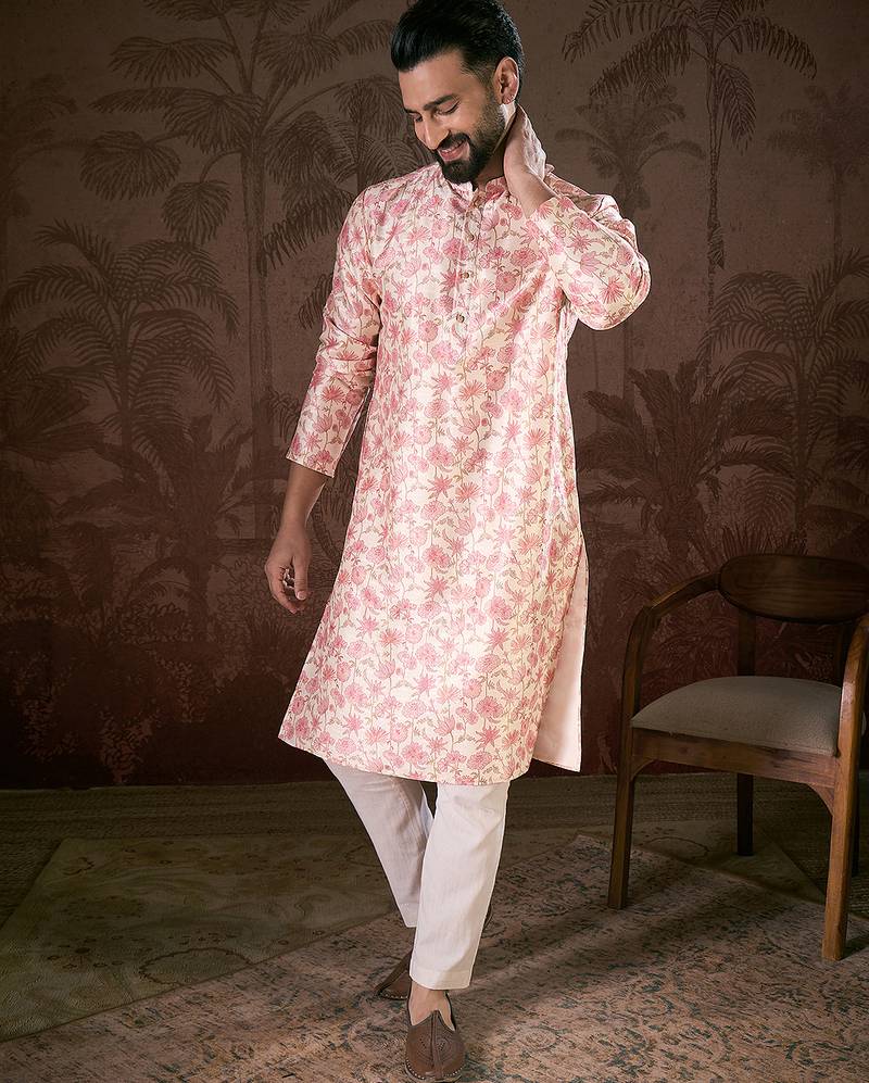 Men off white silk blend floral printed straight kurta with trouser