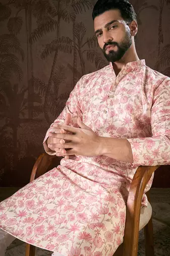 Men off white silk blend floral printed straight kurta with trouser