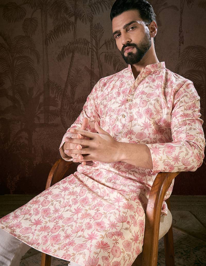 Men off white silk blend floral printed straight kurta with trouser