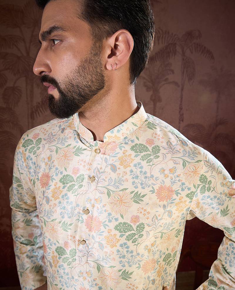 Men off white silk blend floral printed straight kurta with trouser