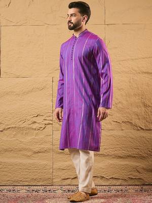 Men purple cotton solid embroidered straight kurta 3