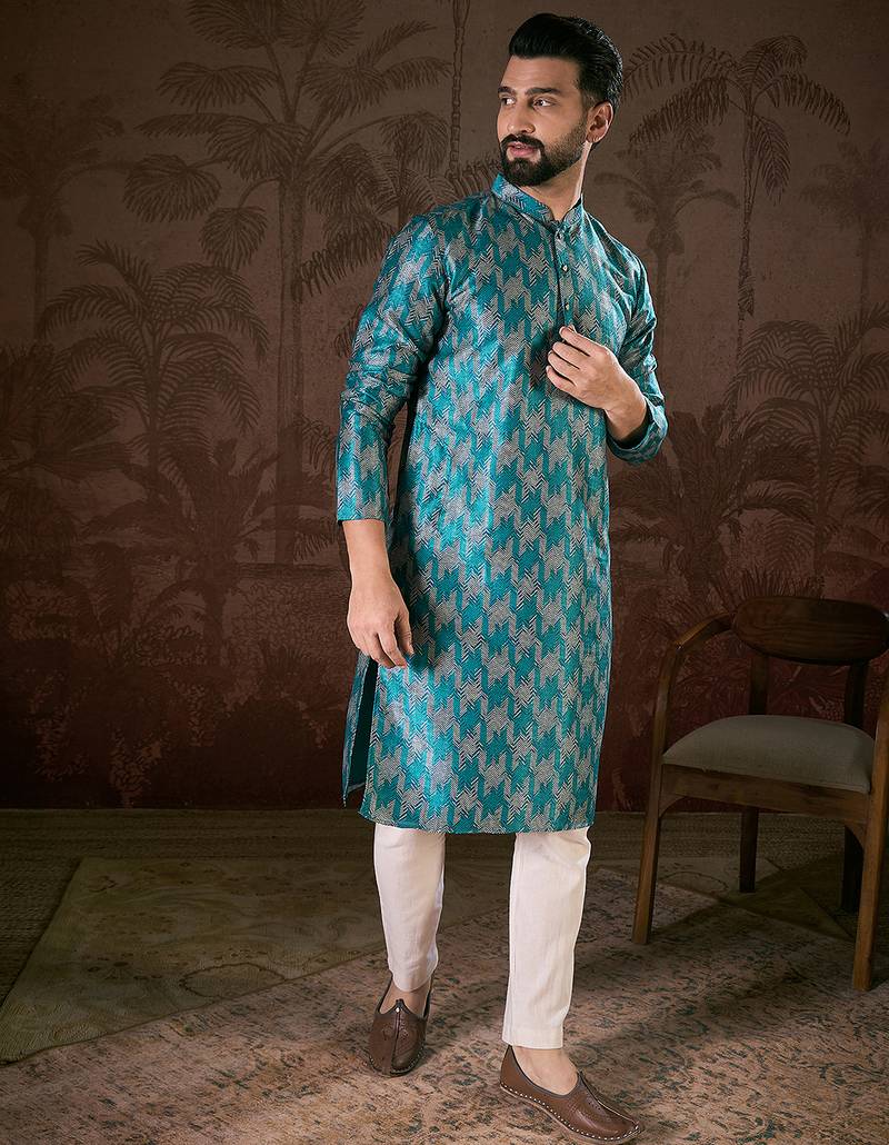 Men turquoise blue silk blend chevron printed straight kurta with trouser
