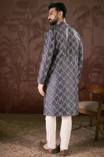 Men violet silk blend chevron printed straight kurta with trouser