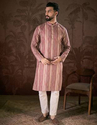 Men mauve silk blend floral printed straight kurta with trouser 2