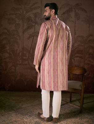 Men mauve silk blend floral printed straight kurta with trouser 4