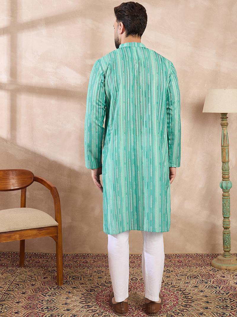 Men green silk blend floral printed straight kurta with trouser