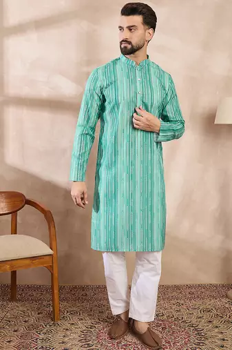 Men green silk blend floral printed straight kurta with trouser