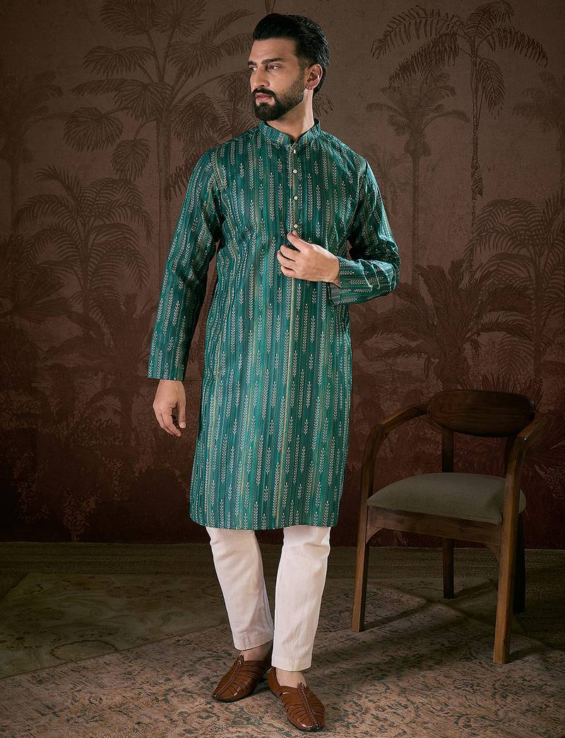 Men turquoise blue silk blend floral printed straight kurta with trouser