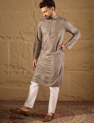 Men grey viscose rayon solid embroidered straight kurta 4