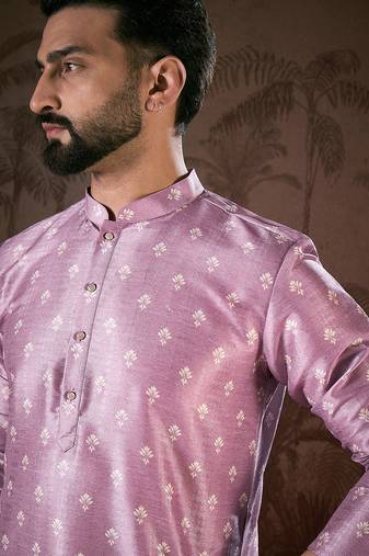 Men lavender silk blend floral printed straight kurta with trouser