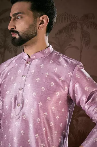 Men lavender silk blend floral printed straight kurta with trouser