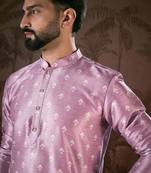 Men lavender silk blend floral printed straight kurta with trouser